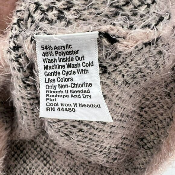 Wonderly Women's Fuzzy Pink Animal Print Sweater Long Sleeve Size 1X - Picture 5 of 5